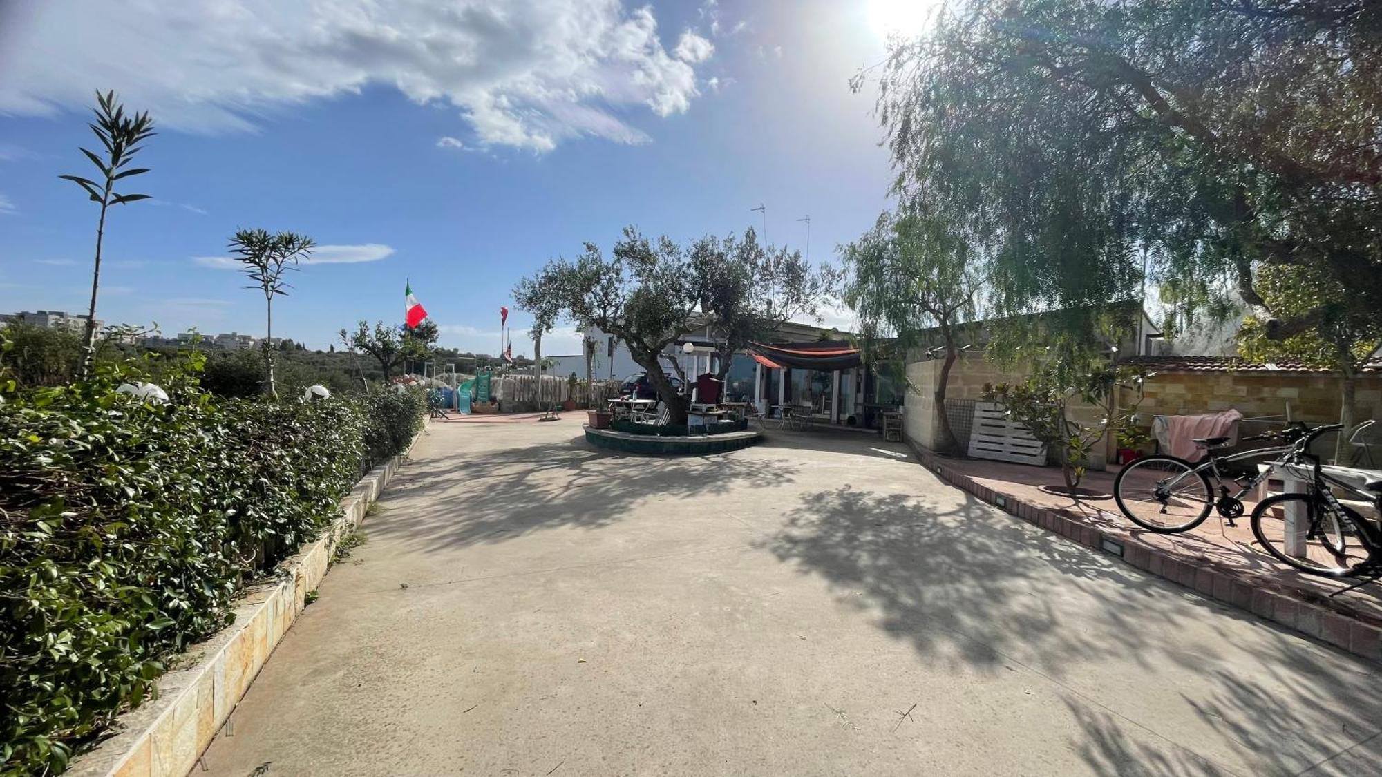 Music House A Castellana Grotte Confinante Via Per Turi 500M Dalle Grotte Εξωτερικό φωτογραφία
