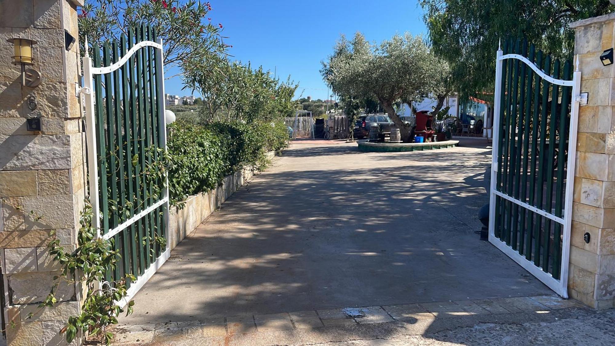 Music House A Castellana Grotte Confinante Via Per Turi 500M Dalle Grotte Δωμάτιο φωτογραφία